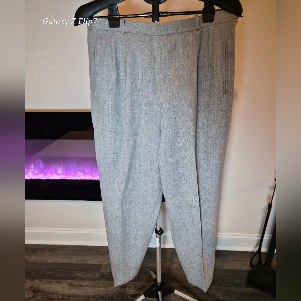 Talbots Petites Grey 100% Wool Straight Leg Trousers - Size 16P - Picture 1 of 10